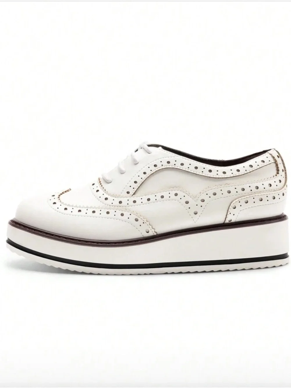 Dream Pairs Wingtip Oxford Sneakers w a chunky white platform sole and laces NIB